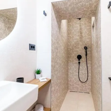 Centre In Stone House Apartment
