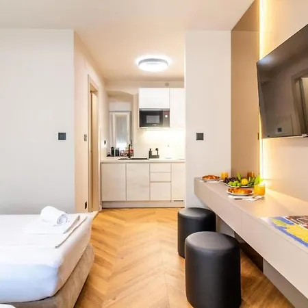 Centre In Stone House Apartman