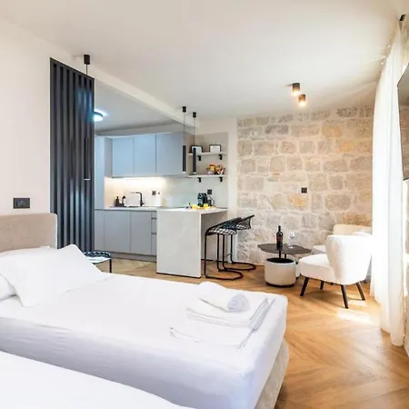 Apartment Centre In Stone House *