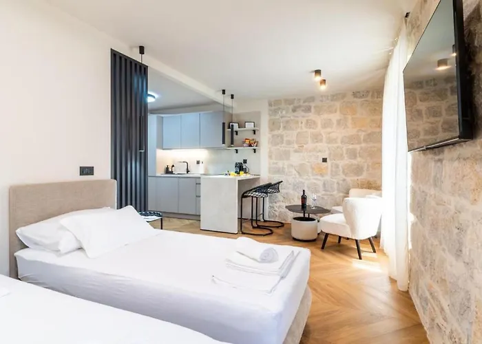 Apartment Centre In Stone House *